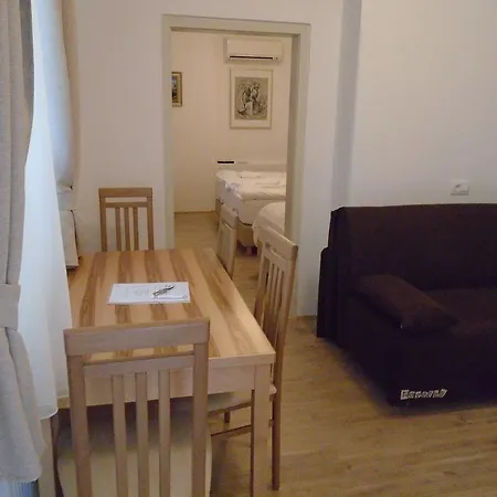 알로 아파트먼트 '빌라 클라라'