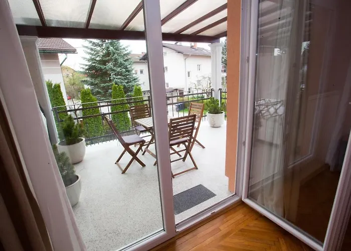 알로 아파트먼트 '빌라 클라라' *