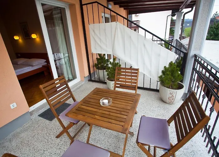 알로 아파트먼트 '빌라 클라라'