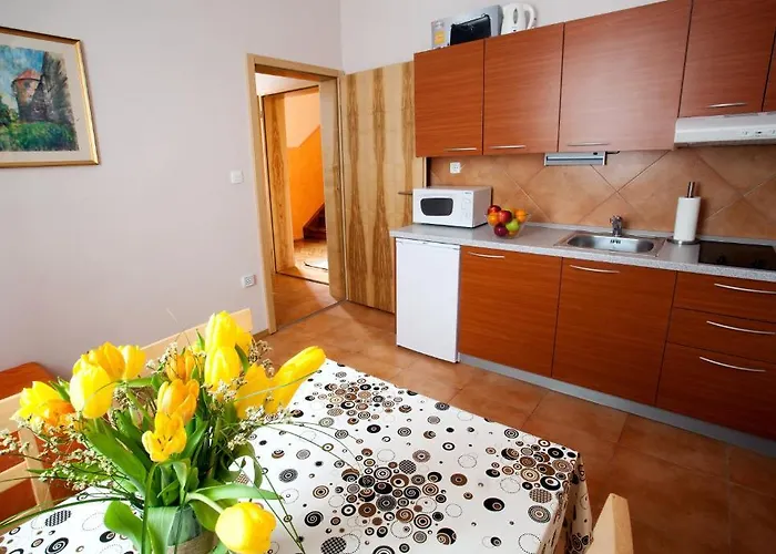 알로 아파트먼트 '빌라 클라라' 아파트 *