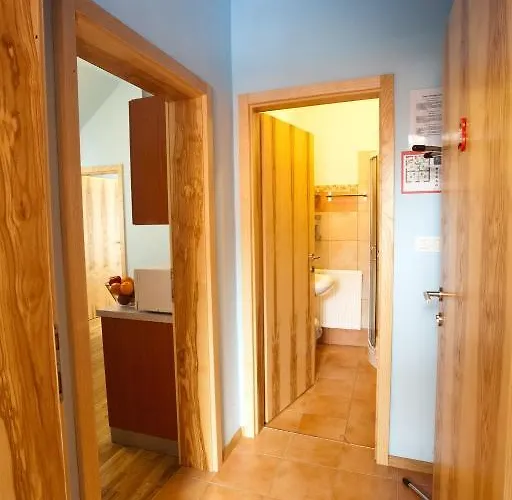 알로 아파트먼트 '빌라 클라라' *