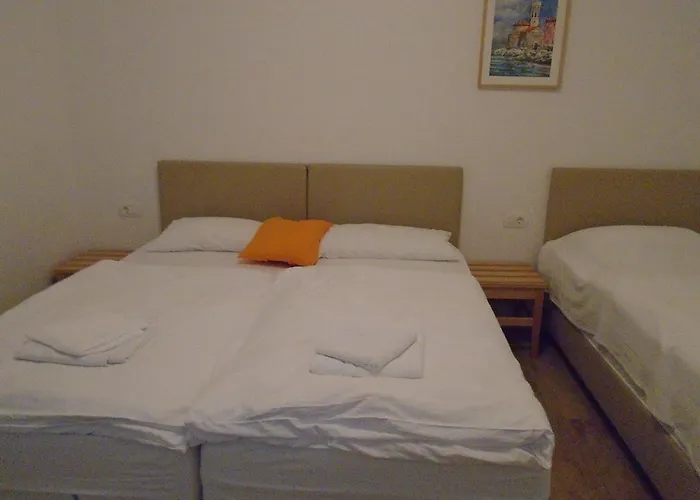 Alo Vila Klara * Laibach